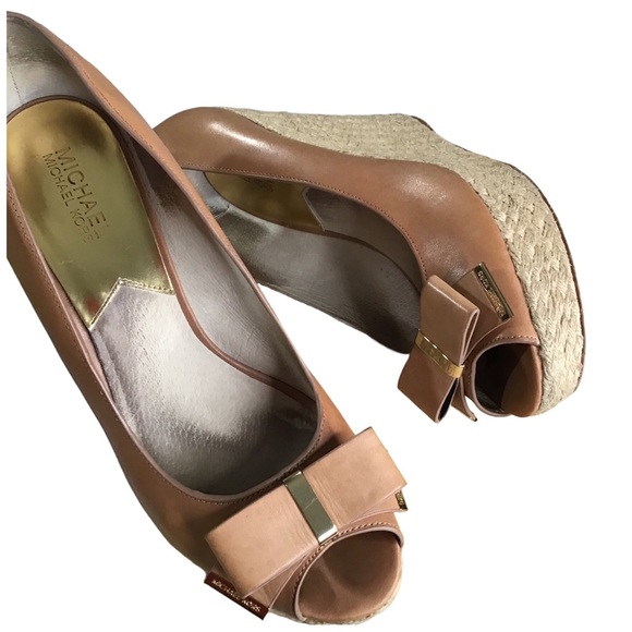 Michael Kors Leather “Meg Wedges” Espadrilles with Cute Leather Bows - Size 11 - Picture 11 of 11